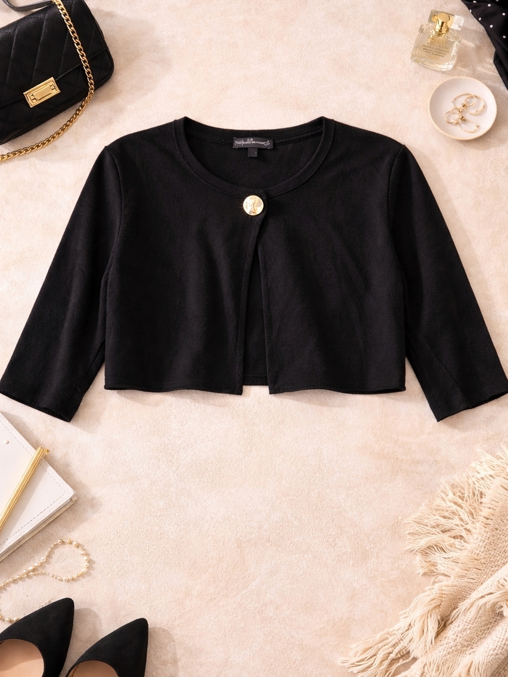 ✨️✨️Ann Taylor Black Cropped Cardigan with Gold Button